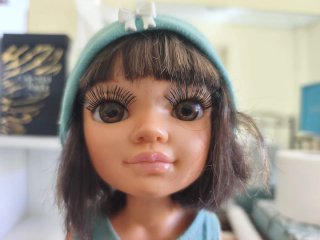 Muñeca Nancy con vestido rosa y zapatos azules