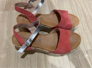 Sandalias Rosas y Plateadas