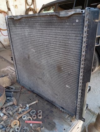 Radiador Refrigerante - Mercedes - W124.