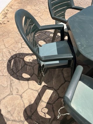 Mesa y 8 Sillas Exterior Plástico para sombrillas