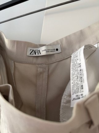Pantalón de pinzas beige