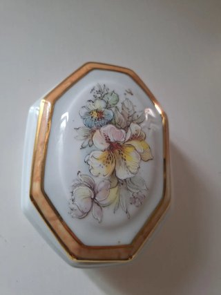 Cofanetto Limonge con decoro floreale
