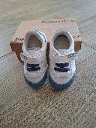 Zapatillas  Zapyflex Talla 21 Blancas y Azules