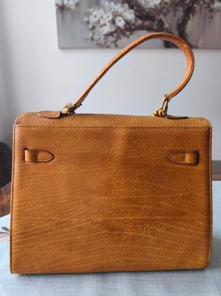 Bolso de piel marrón