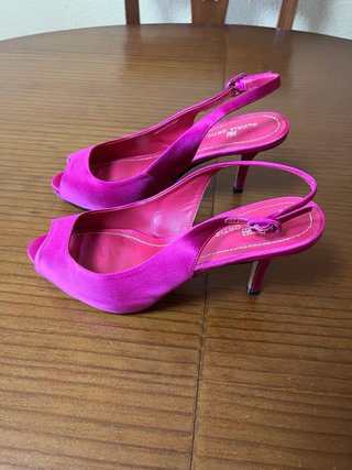 Zapatos tacón color fucsia