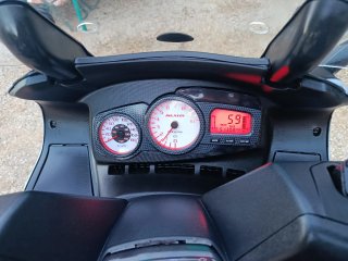 Escúter Gilera Neux 500