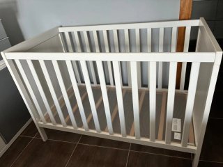 Cuna Ikea Blanca con colchon
