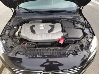 Volvo V60 Hibrido Diesel. TODOS los extras