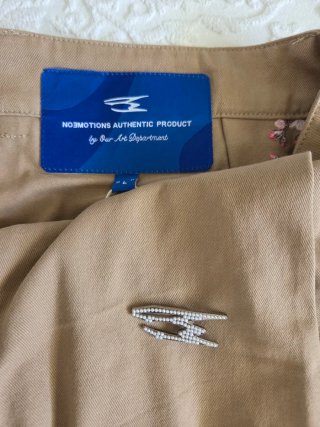 NOEMOTIONS Pantalón Bermudas Bordadas Talla L