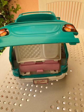 Coche Barbie Kennel Care con Muñeca y Perrito