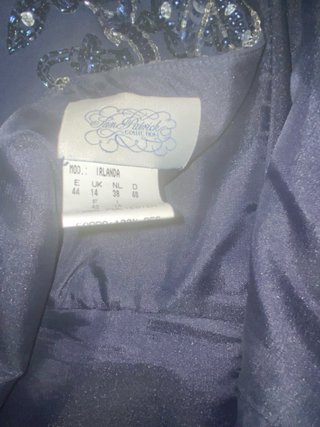 Vestido de fiesta azul marino con pedrería