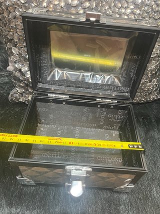 Caja joyero tipo baúl con espejo