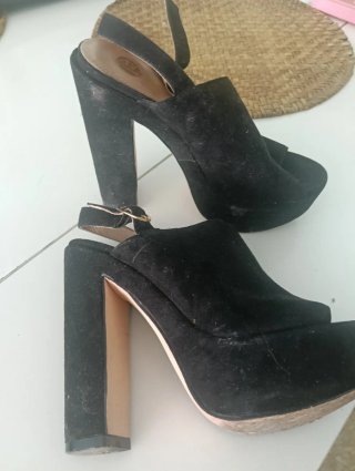 Zapatos tacón La Strada negros/dorados T.36
