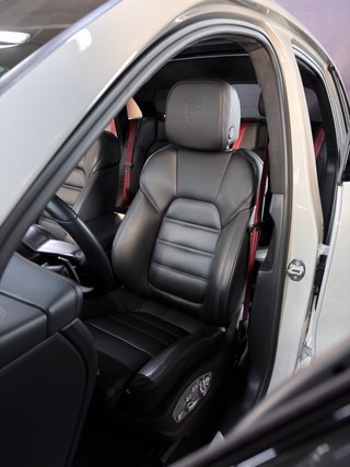 Porsche Macan turbo 440cv 2020