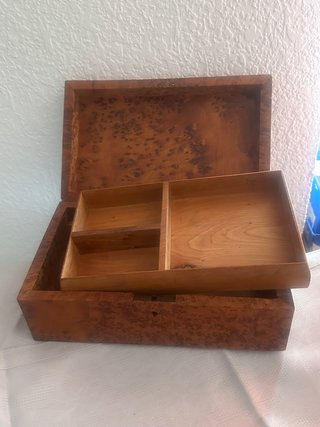 Caja de madera Thuya con 2 niveles