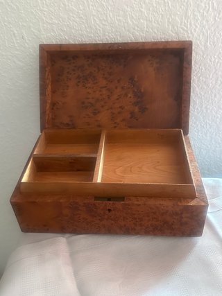 Caja de madera Thuya con 2 niveles