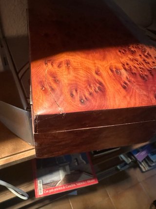 Caja de madera Thuya con 2 niveles
