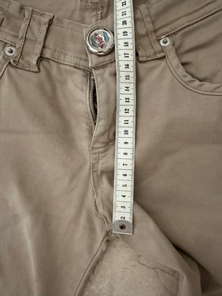 Pantalón cargo TRF Zara beige