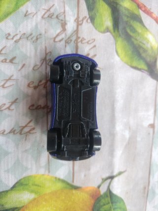 Hot Wheels Alfa Romeo 8C Competizione Blu 1:64