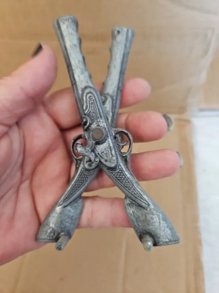 Soprammobile vintage metallo pistole