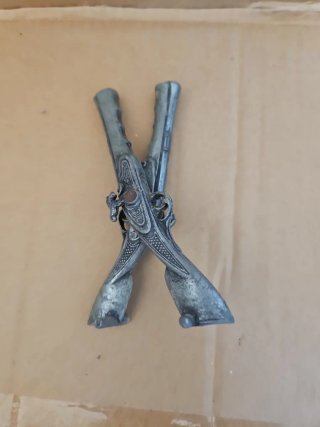 Soprammobile vintage metallo pistole