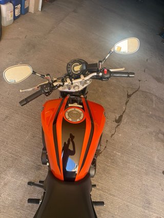 Yamaha FZ6 N Naranja y Negra