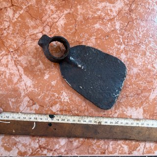 Azada antigua de metal herramienta 10