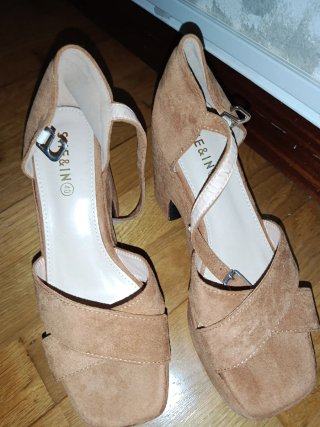 Sandalias SHEIN cuña ante beige/marrón