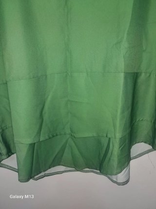 2 Blusas Verdes y Blancas a estrenar