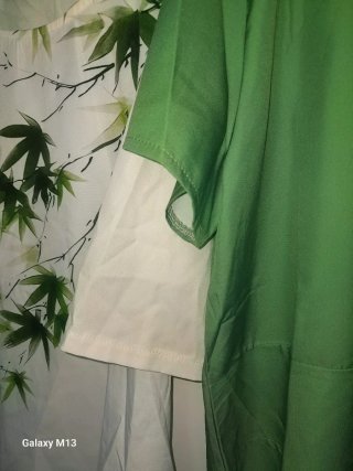 2 Blusas Verdes y Blancas a estrenar