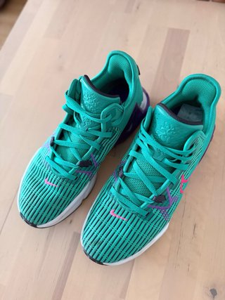 Nike LeBron Witness 8 de baloncesto, talla 43,5.