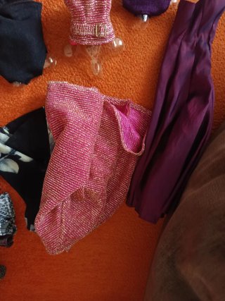 Muñecas Barbie y complementos