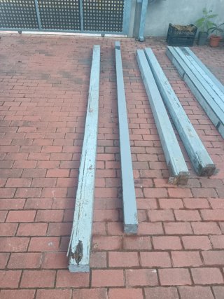 Pérgola de madera desmantelada