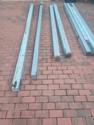 Pérgola de madera desmantelada