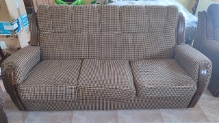 Conjunto de sofá y sillones