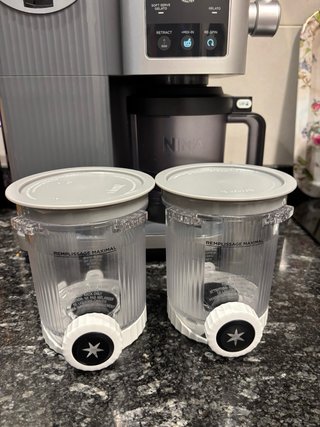 Ninja Creami USO DE 1 MES incluye todos accesorios