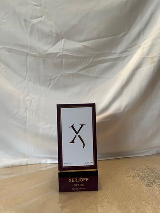 Eau de Parfum Xerjoff Opera Negro y Dorado