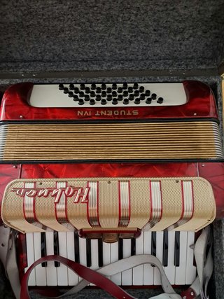 Acordeón Hohner Student IVN + Estuche