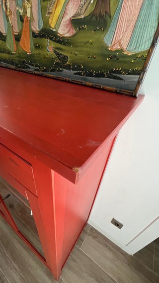 Vitrina IKEA Hemnes Roja con tiradores Zara HOME
