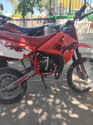 Malaguti Grizzly 12 Roja 49cc