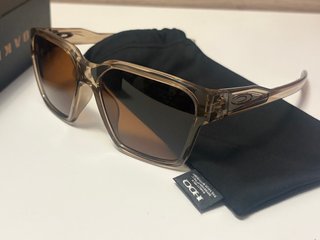 Oakley Briza Gafas de Sol Beige/Marrón