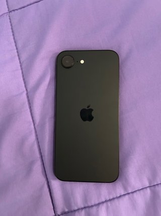 iPhone 16e
