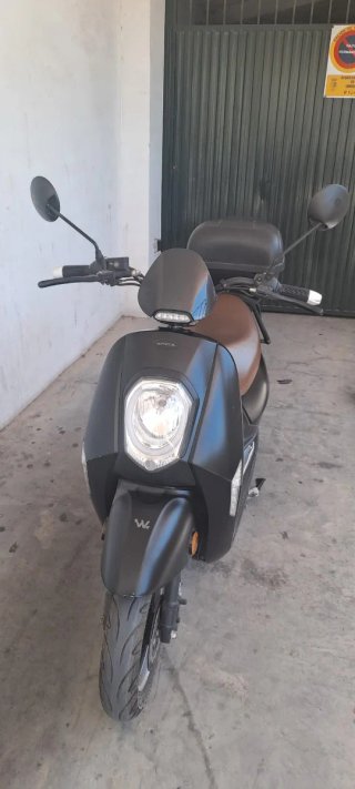 Moto Eléctrica 49cc Negra