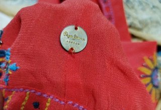 Blusa Pepe Jeans Roja Bordada
