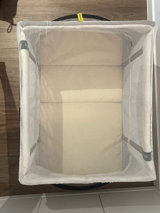 Cuna viaje AeroMoov + mosquitera