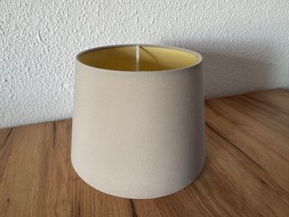 Pantalla de lámpara gris