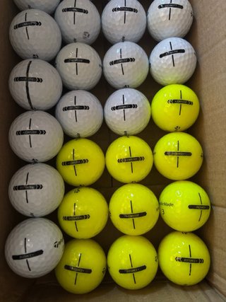 40 Bolas Golf TaylorMade Distance+ Perla.