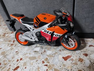 Moto Honda Repsol