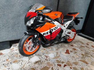 Moto Honda Repsol