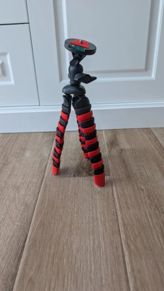 Trípode Flexible con Nivel de Burbuja